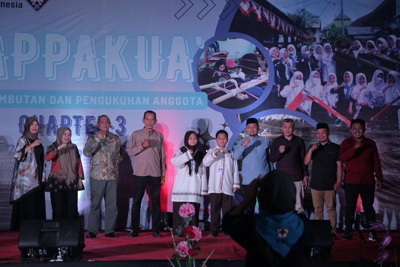 Ekskul PMR MTsN 1 Kota Makassar Melaksanakan Kegiatan Malam Penyambutan dan Pengukuhan Anggota (MAPPAKUA) Chapter 3 Tahun 2022