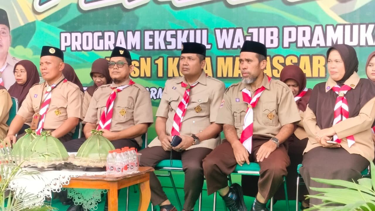 MTsN 1 Kota Makassar Laksanakan Pembukaan Pramuka Jumat Sabtu