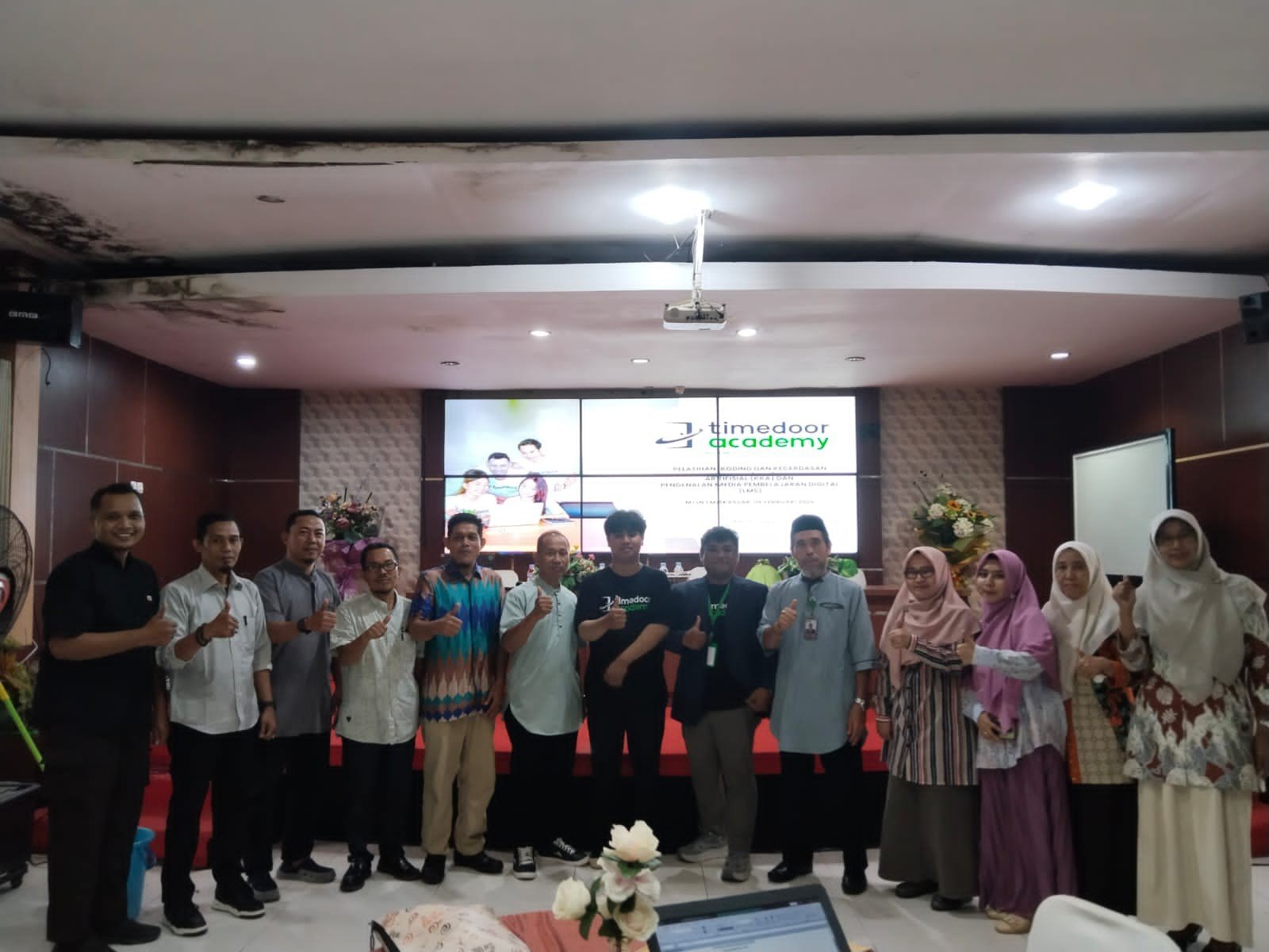 MTsN 1 Kota Makassar Laksanakan Pelatihan Coding untuk Guru