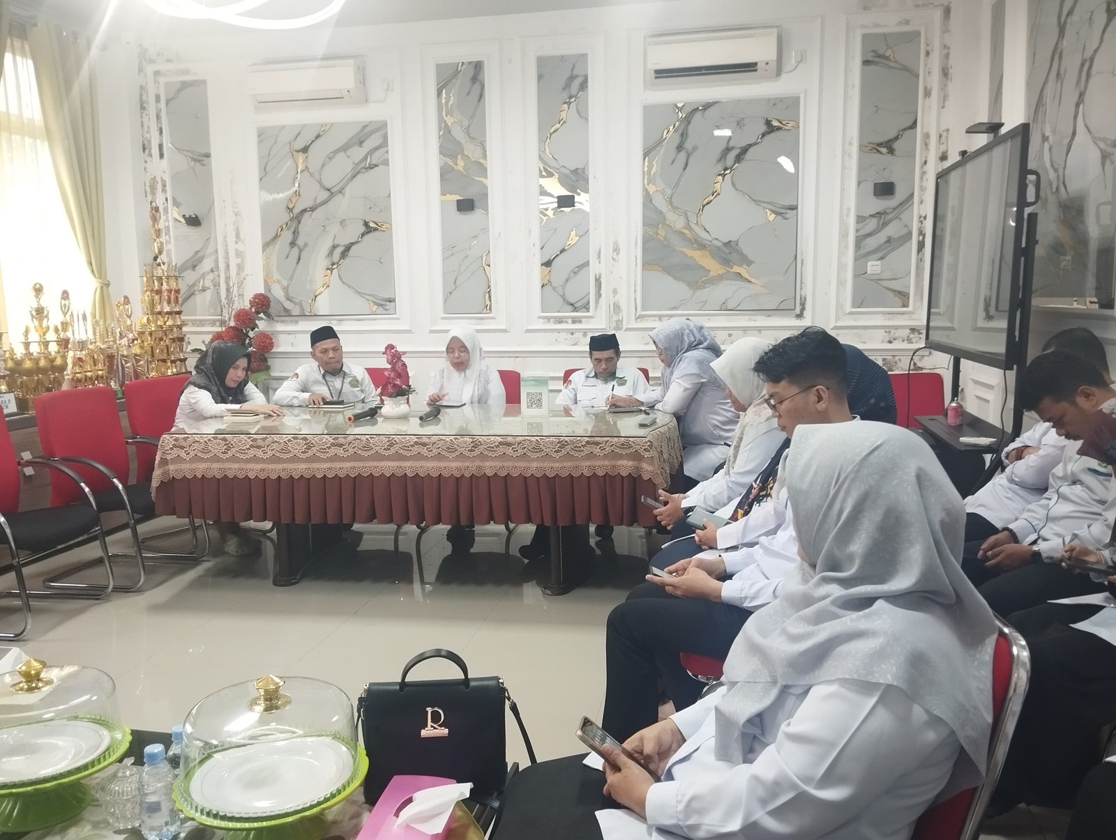 Kompetisi Madrasah Semakin Dekat, MTsN 1 Kota Makassar Atur Strategi Bersama Tim Kompetisi