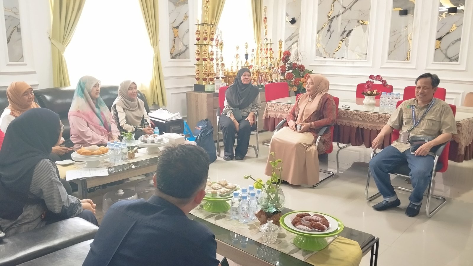 Tech For Good 2026 Hadir di MTsN 1 Kota Makassar, Perkuat Kolaborasi Internasional dan Pengenalan Teknologi Sinematografi, Hologram dan VR